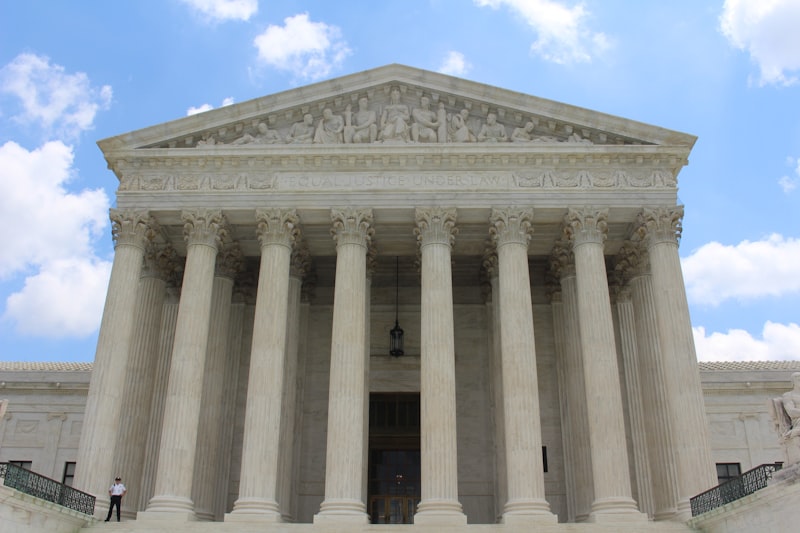 Commercial Litigation Law Firm in India - Expert Lawyers & Advocates Commercial Litigation Law - Business dispute resolution and courtroom proceedings